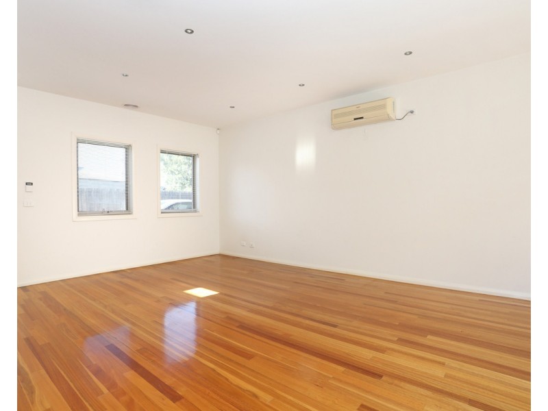 2/19 Hartington Street, Glenroy VIC 3046