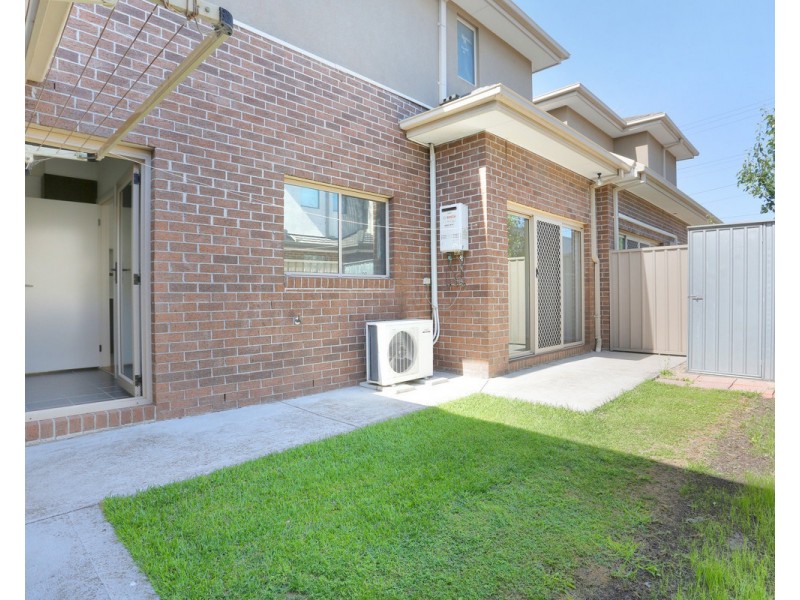 2/19 Hartington Street, Glenroy VIC 3046