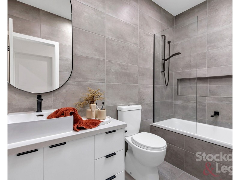 2/182 Glenroy Road, Glenroy VIC 3046