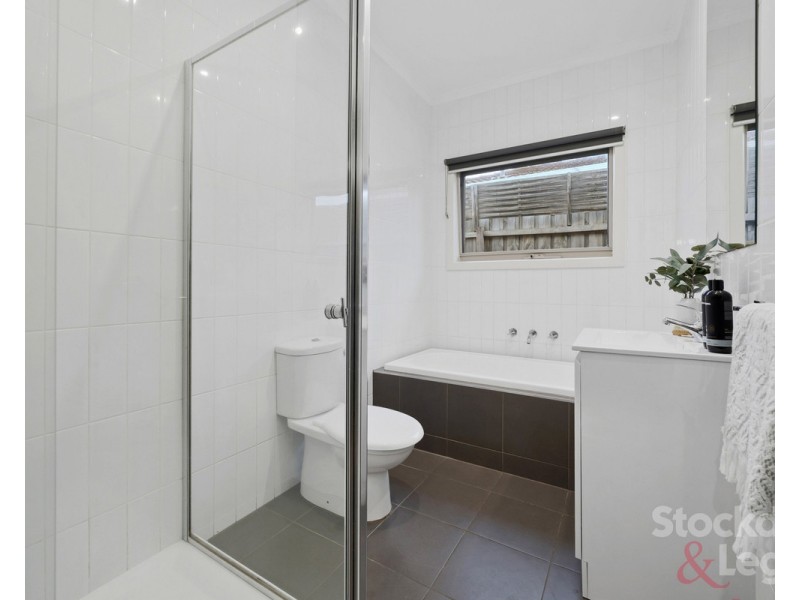 4/44 Gladstone Parade, Glenroy VIC 3046