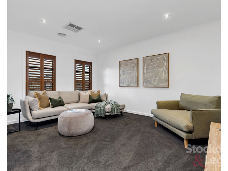 2 Pimbial Court, Hadfield VIC 3046