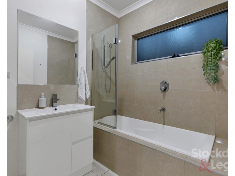 1/4 Valencia Street, Glenroy VIC 3046