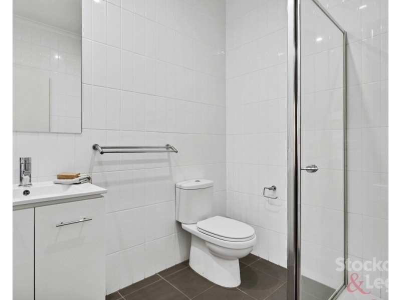 2/44 Gladstone Parade, Glenroy VIC 3046