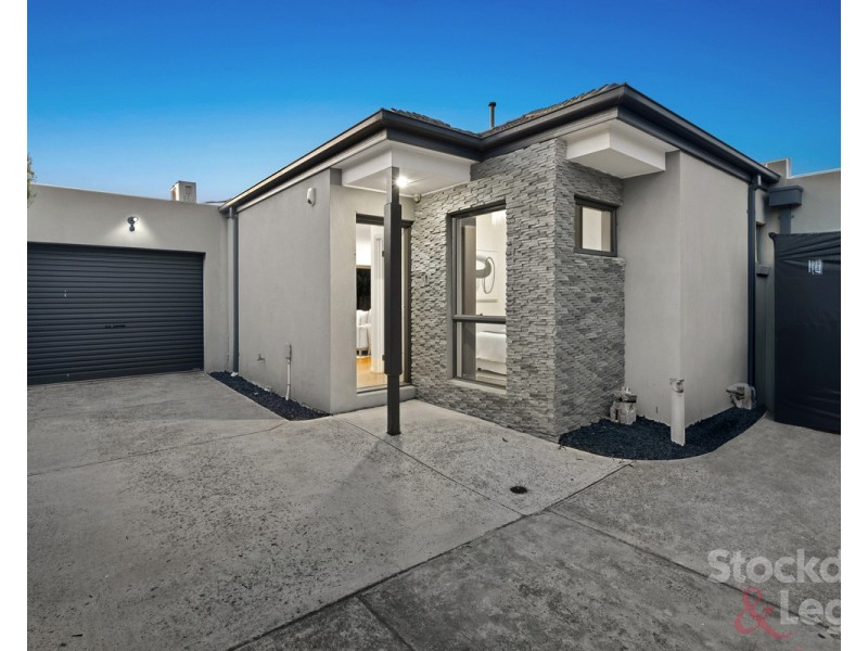 2/10 Churchill Street, Glenroy VIC 3046