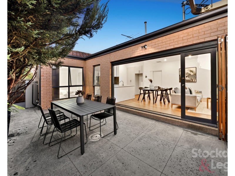 2/10 Churchill Street, Glenroy VIC 3046