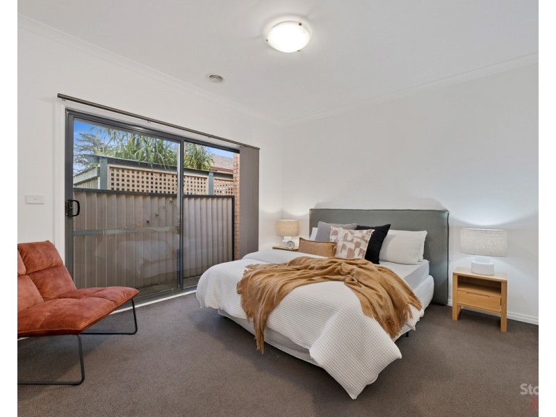 2/10 Churchill Street, Glenroy VIC 3046