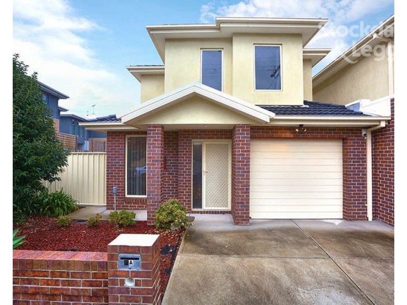 2A Strachan Street, Oak Park VIC 3046