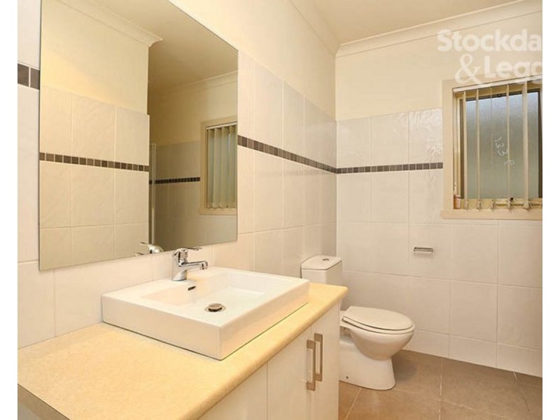 2A Strachan Street, Oak Park VIC 3046