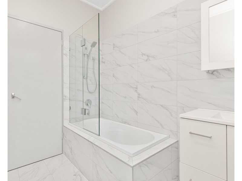 1/64 New Road, Oak Park VIC 3046