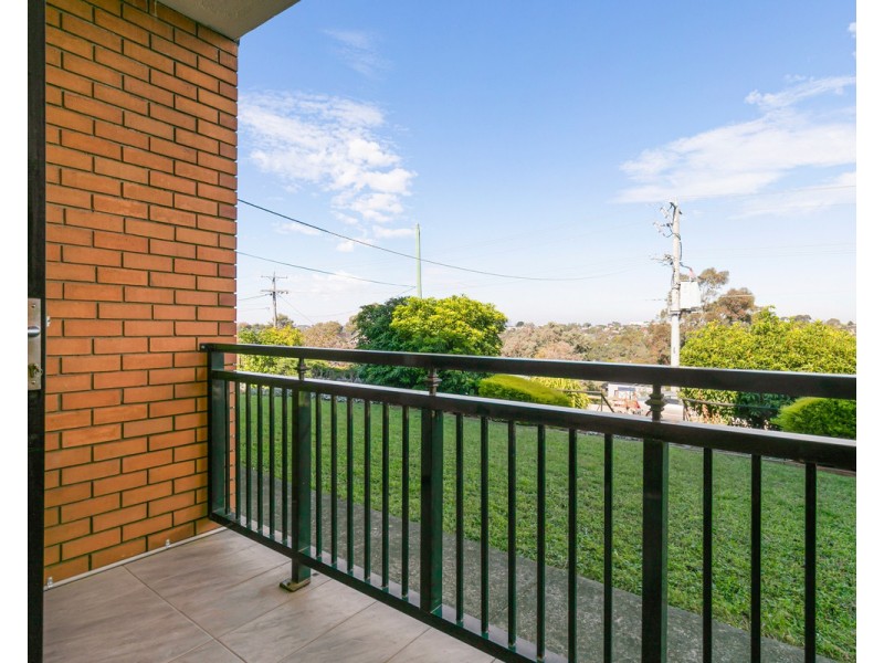 1/64 New Road, Oak Park VIC 3046