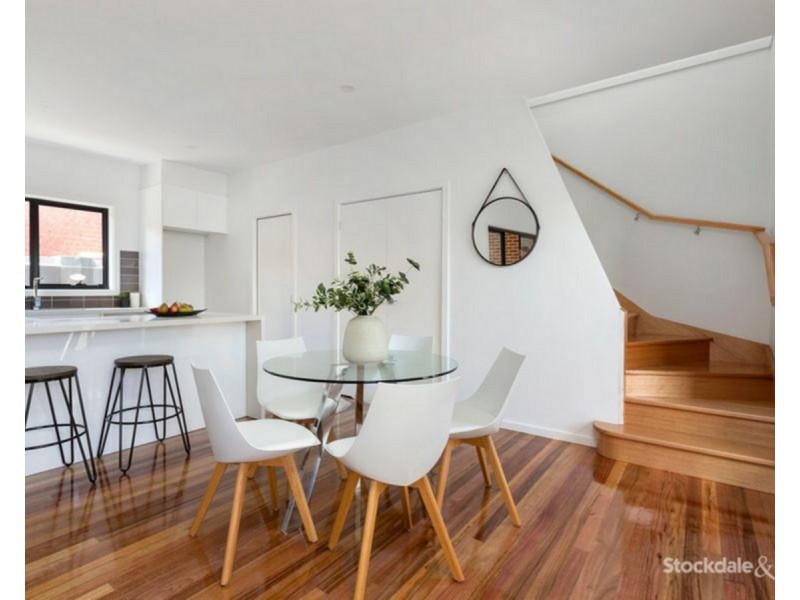 2/40 Heather Court, Glenroy VIC 3046