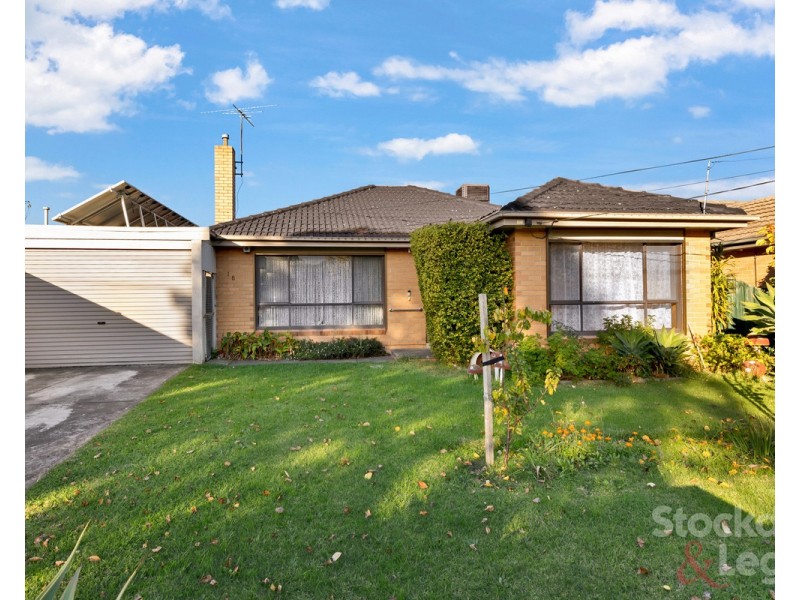 18 Gish Court, Hadfield VIC 3046
