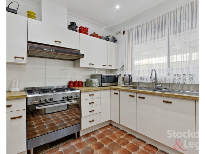 18 Gish Court, Hadfield VIC 3046