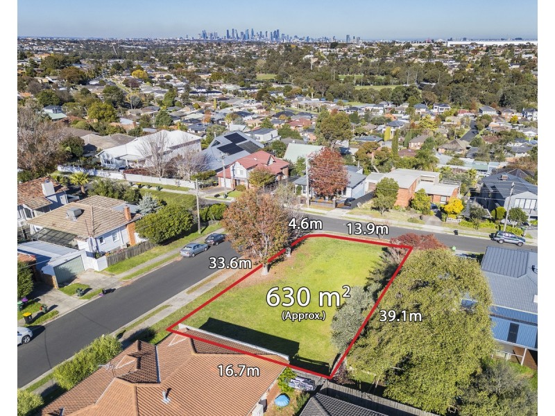 7 The Avenue, Oak Park VIC 3046