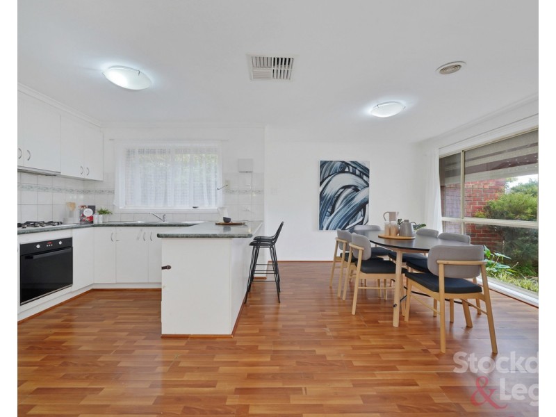 5 Masters Circuit, Roxburgh Park VIC 3064