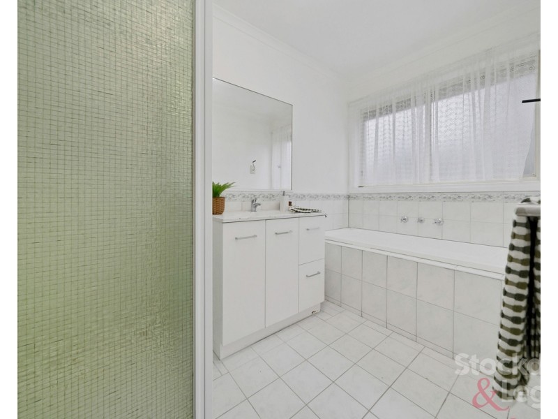 5 Masters Circuit, Roxburgh Park VIC 3064