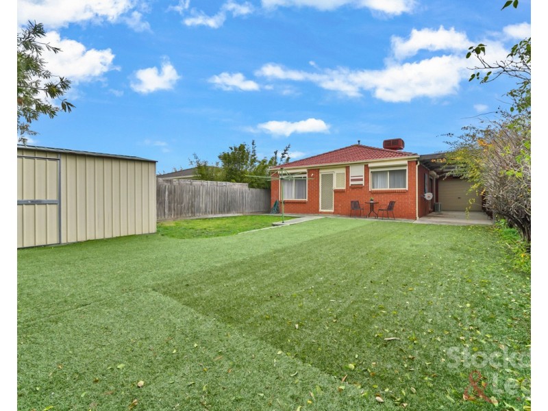 5 Masters Circuit, Roxburgh Park VIC 3064