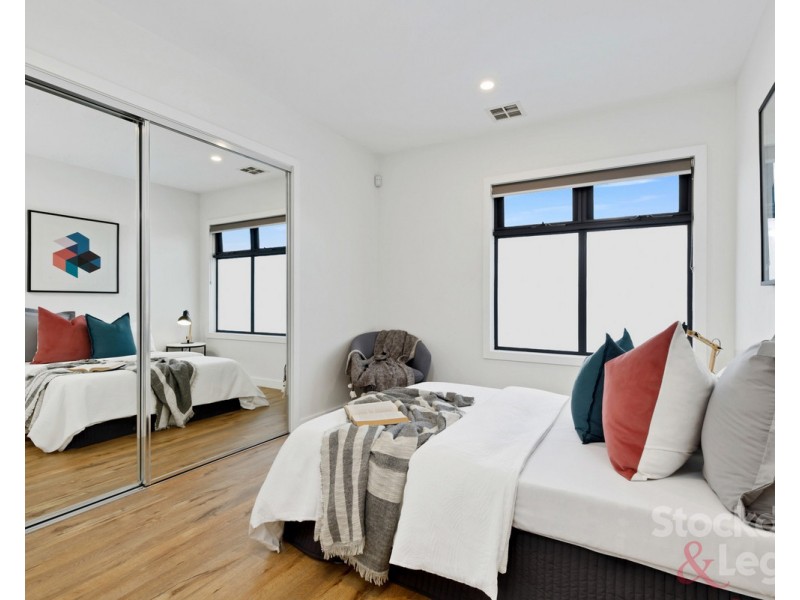 2/8 Leonard Avenue, Glenroy VIC 3046