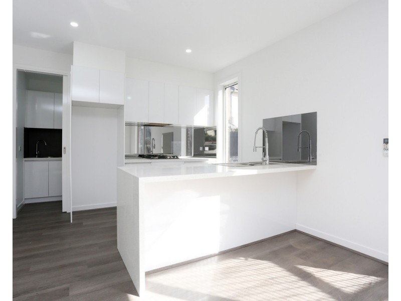 1/16 York Street, Glenroy VIC 3046
