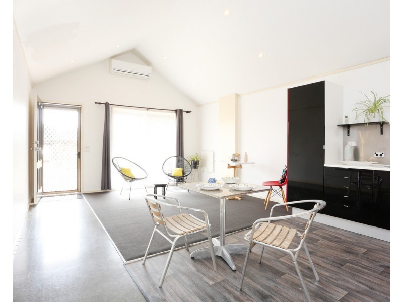 2/9 Sherwood Street, Hadfield VIC 3046