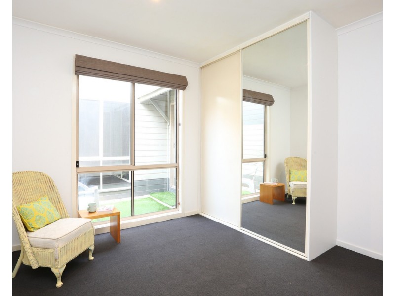 2/9 Sherwood Street, Hadfield VIC 3046