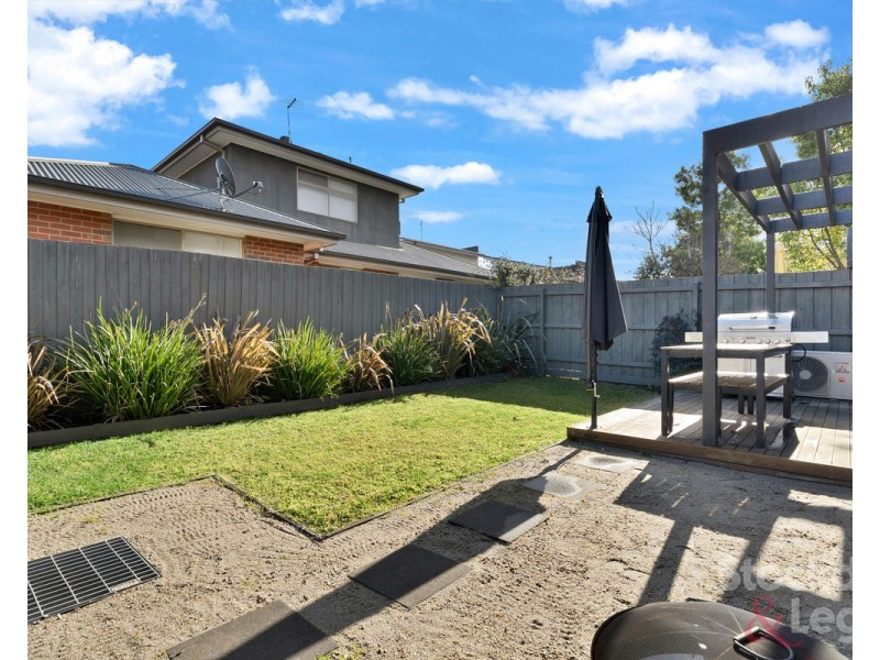 2/1 Cosmos Street, Glenroy VIC 3046