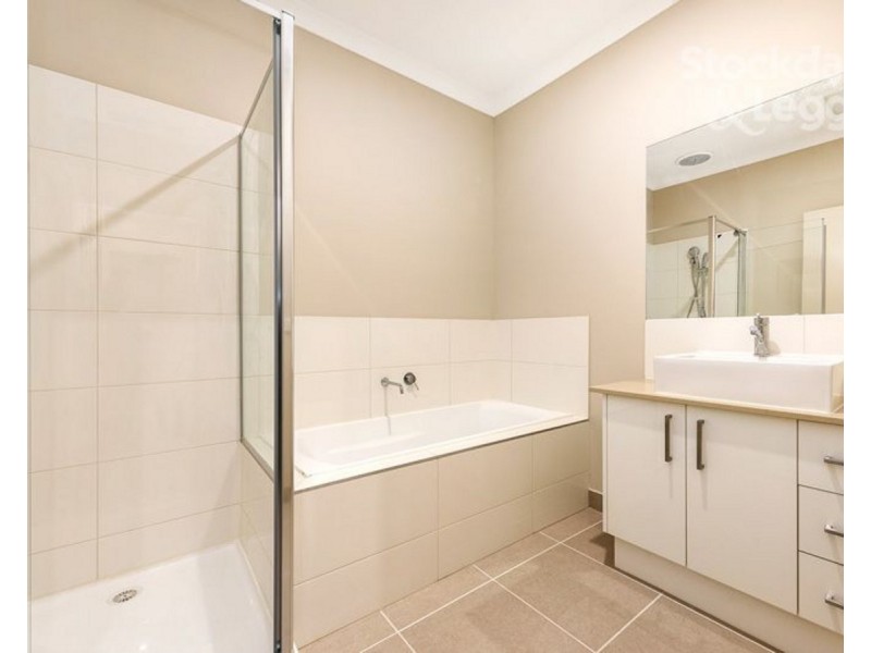 3/9 Isla Avenue, Glenroy VIC 3046