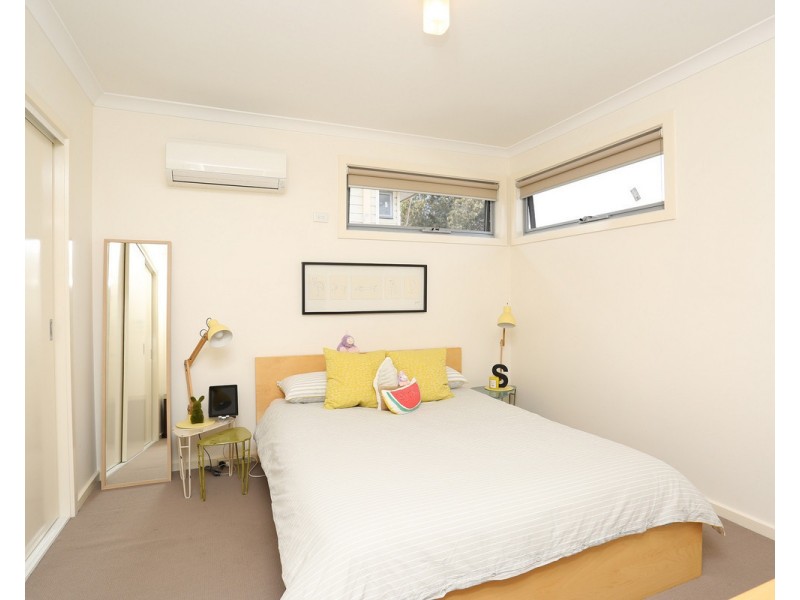 1/56 Winifred Street, Oak Park VIC 3046