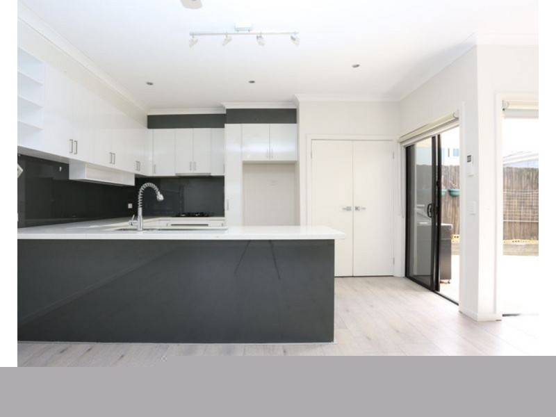 1/260 Hilton Street, Glenroy VIC 3046