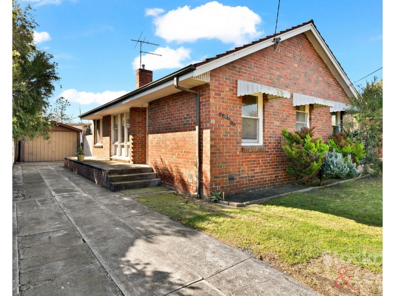 10 Lichfield Avenue, Jacana VIC 3047
