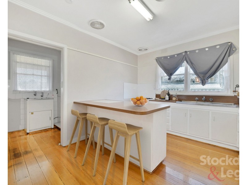 10 Lichfield Avenue, Jacana VIC 3047