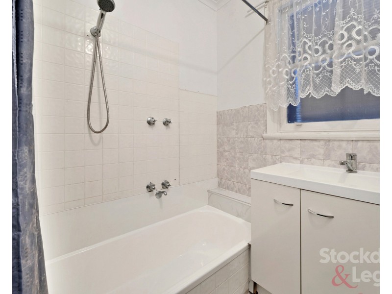 10 Lichfield Avenue, Jacana VIC 3047