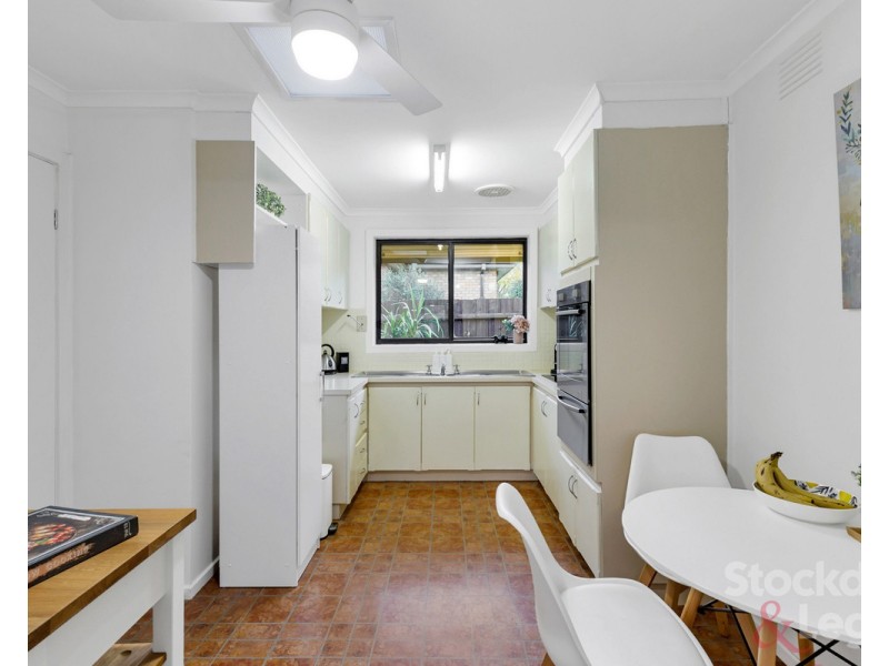 2/19 Chapman Avenue, Glenroy VIC 3046