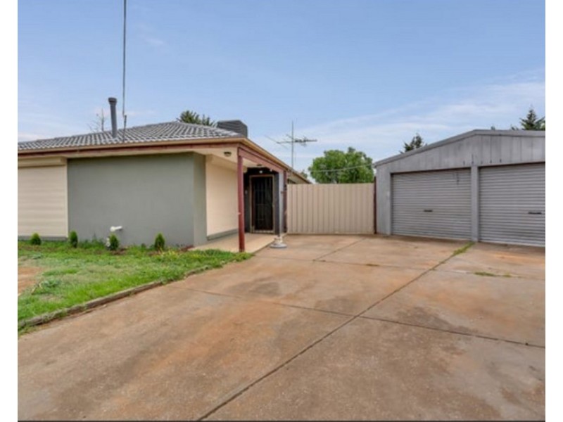 9 Whitehaven Court, Craigieburn VIC 3064