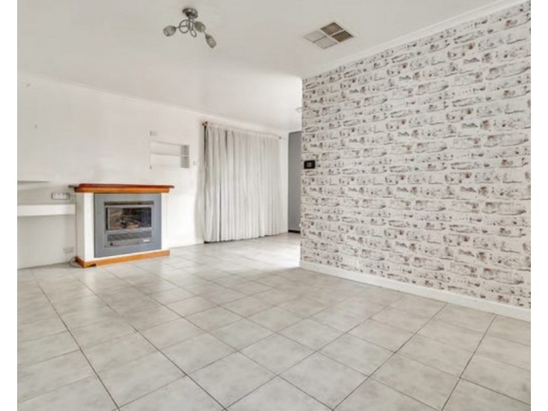 9 Whitehaven Court, Craigieburn VIC 3064