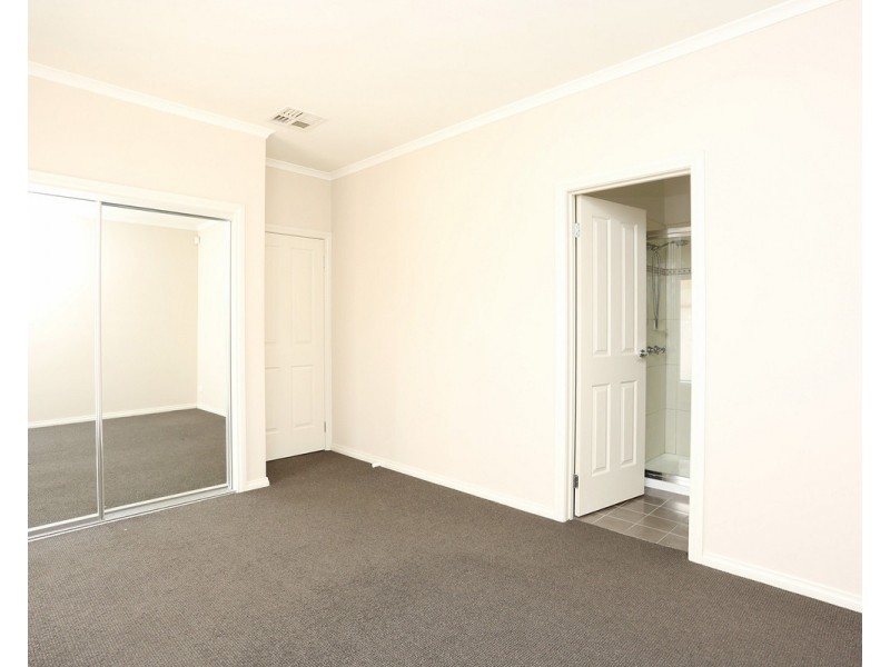 41 Watt Avenue, Oak Park VIC 3046