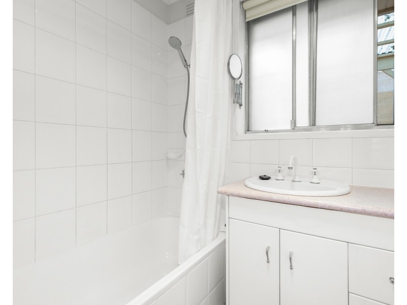 4/26 Gladstone Parade, Glenroy VIC 3046