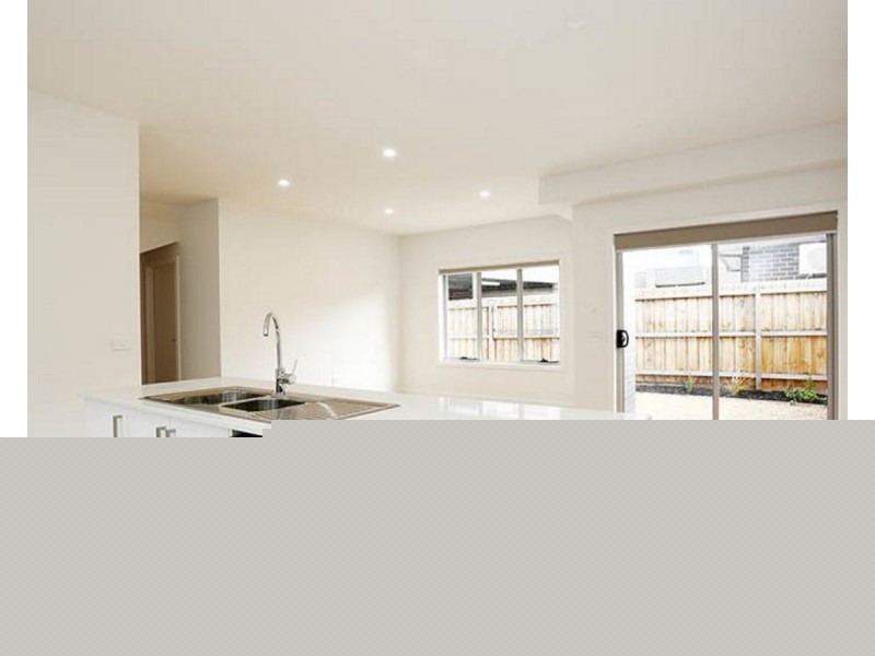 2/41 Anselm Grove, Glenroy VIC 3046