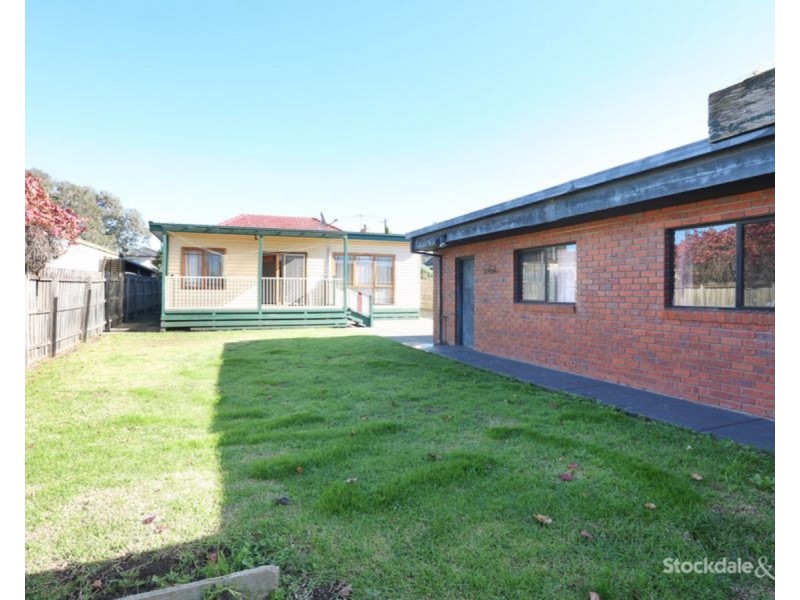 18 Maude Avenue, Glenroy VIC 3046