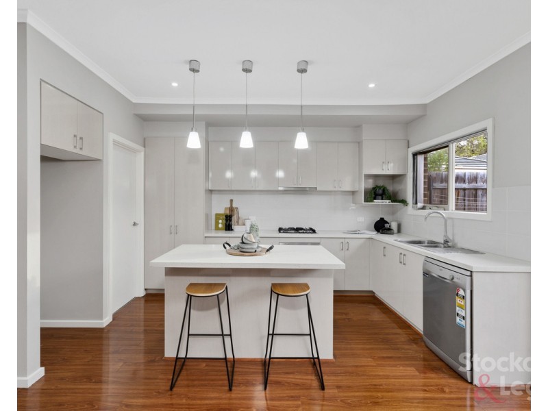 2/44 Gladstone Parade, Glenroy VIC 3046