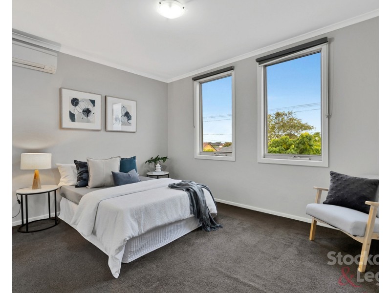 2/44 Gladstone Parade, Glenroy VIC 3046