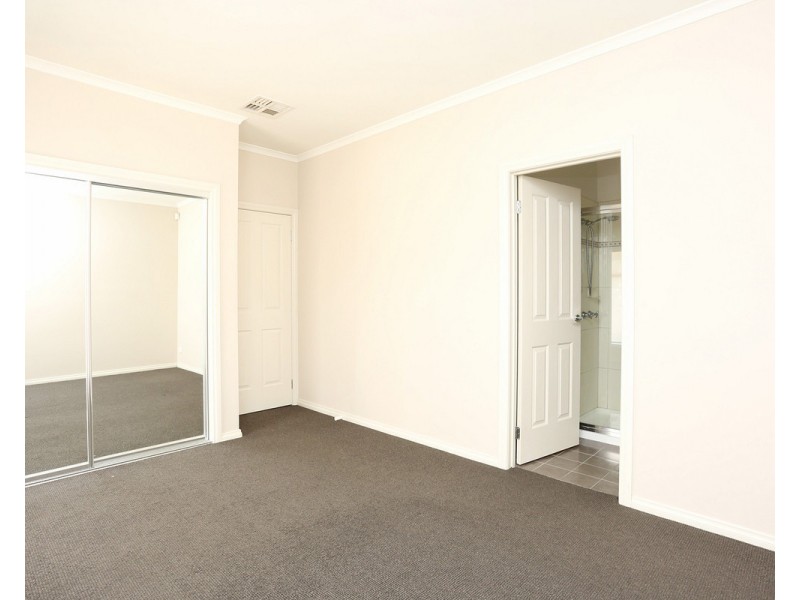 41 Watt Avenue, Oak Park VIC 3046