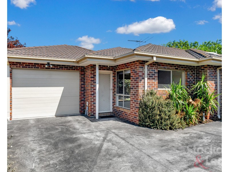 2/25 Ortolan Avenue, Broadmeadows VIC 3047