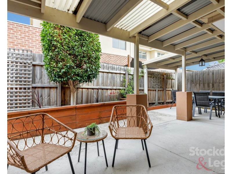 2/66 Sunset Boulevard, Jacana VIC 3047