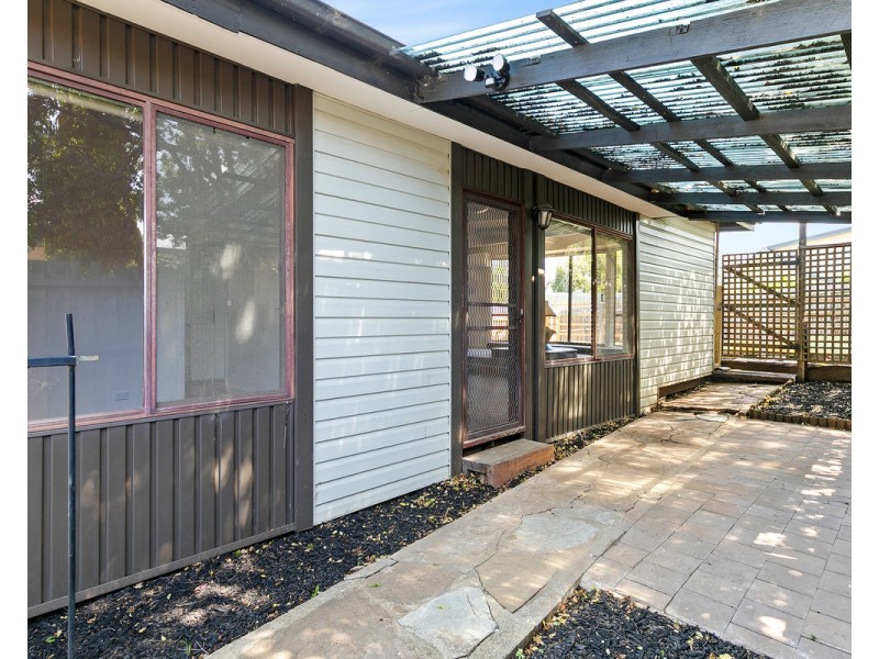 2/25 Broad Street, Westmeadows VIC 3049