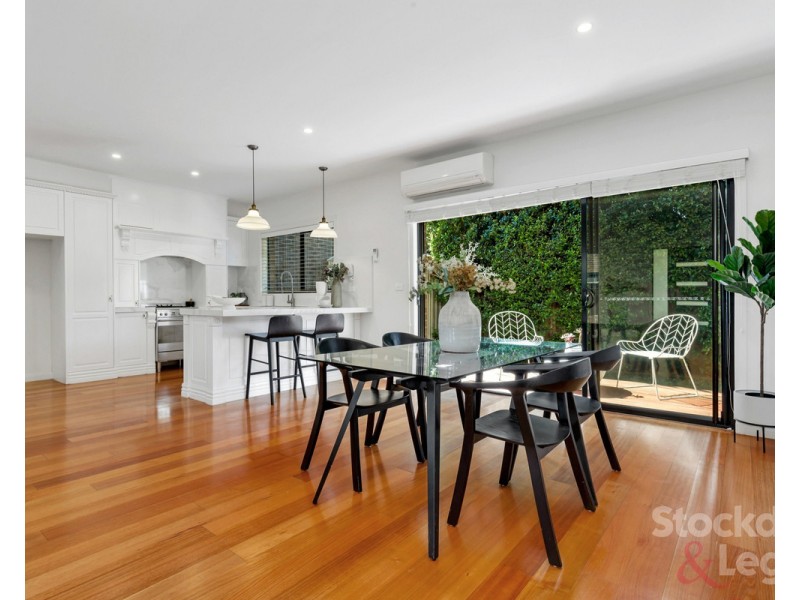 2/9 Hubert Avenue, Glenroy VIC 3046