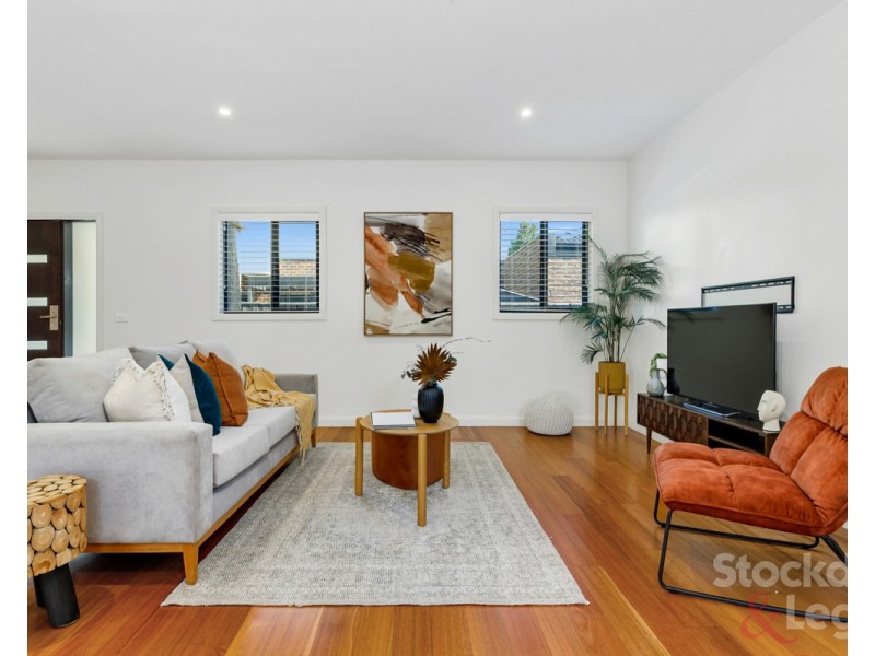 2/9 Hubert Avenue, Glenroy VIC 3046