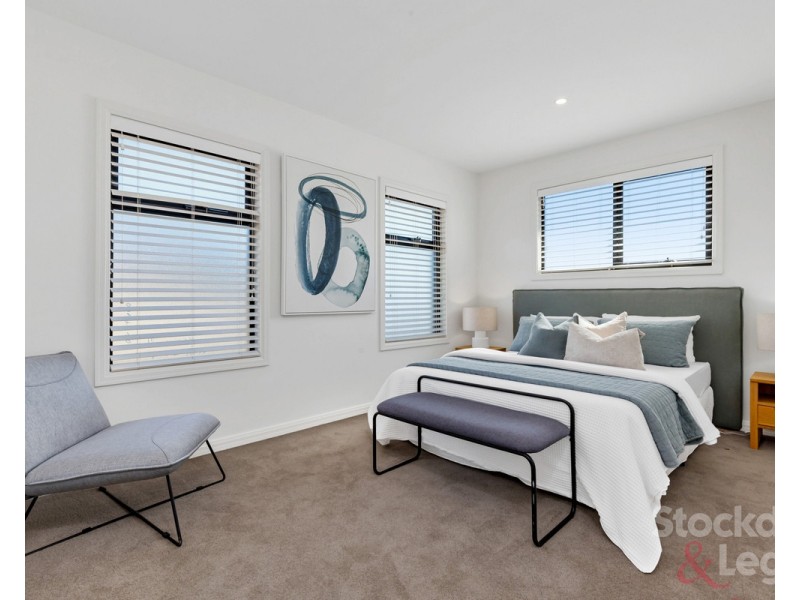 2/9 Hubert Avenue, Glenroy VIC 3046