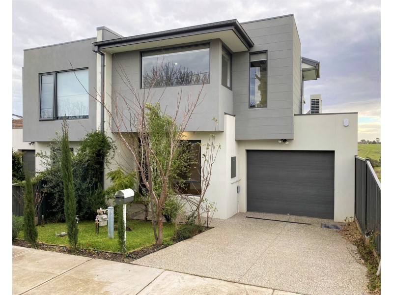 9A Freeland Grove, Jacana VIC 3047