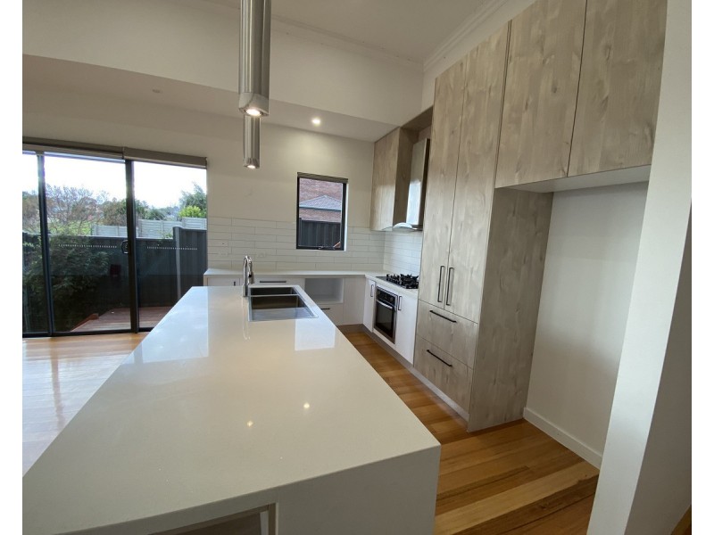 9A Freeland Grove, Jacana VIC 3047